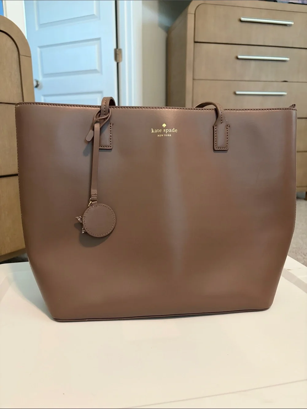 Kate Spade Kearny Street Grecia Tote – Taupe